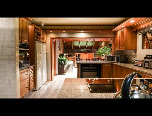 4 BEDROOM HOUSE FOR SALE IN LEONARD